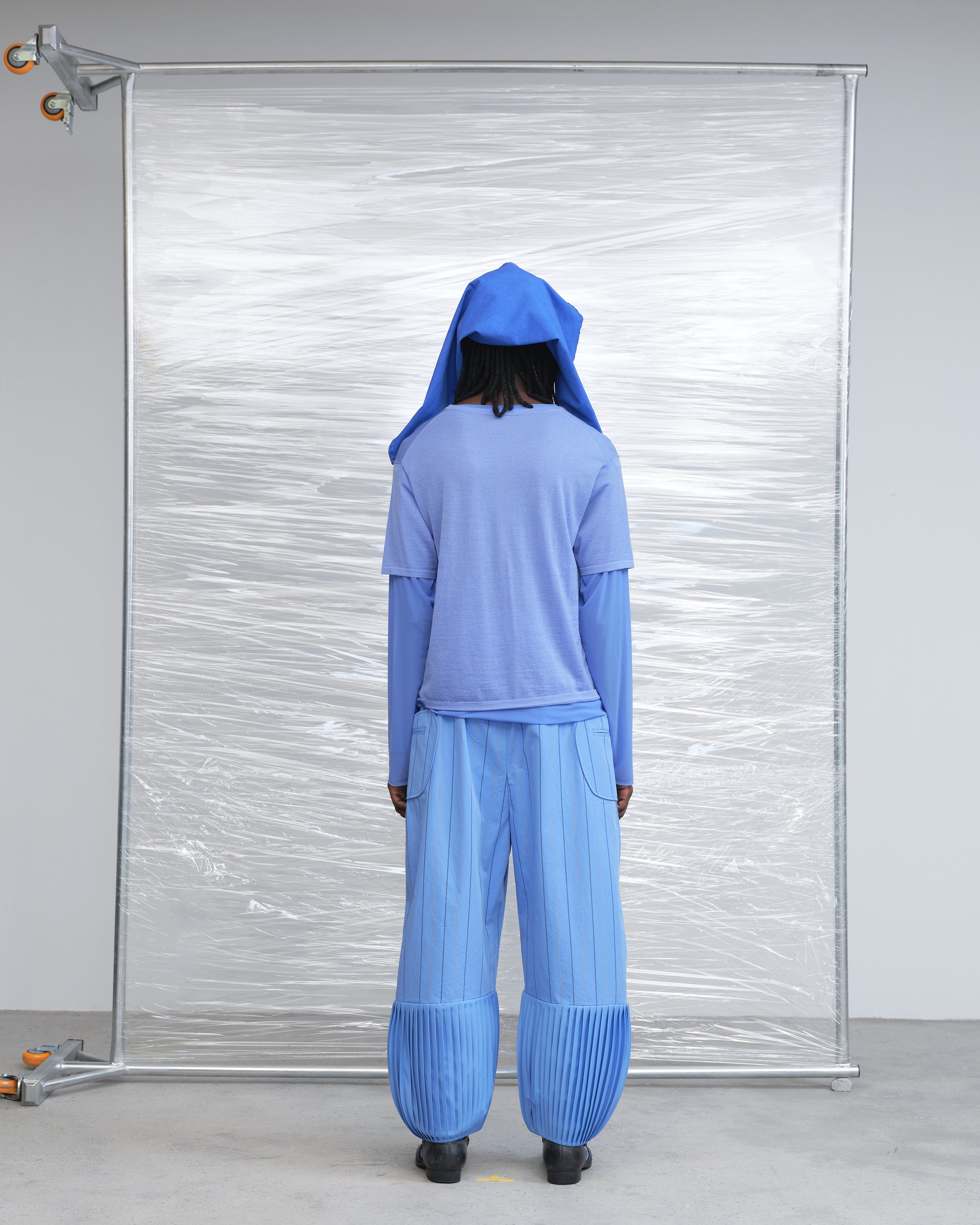 ¹⁰⁴ Wind cap ventilation Pants 风帽换气裤