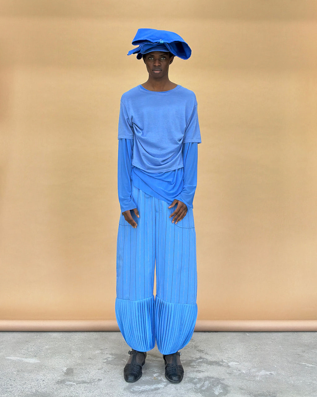 ¹⁰⁴ Wind cap ventilation Pants 风帽换气裤